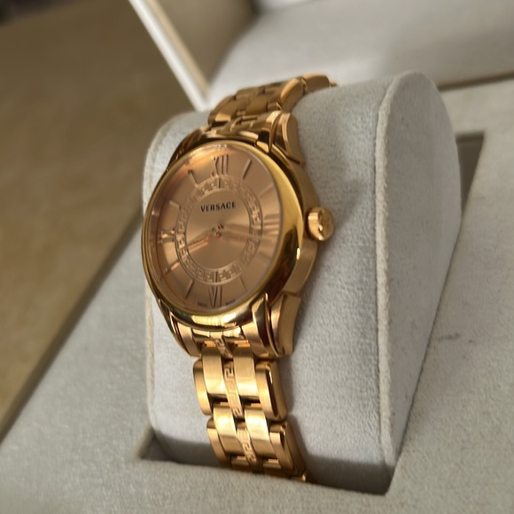 Versace watch - Picture 6 of 9